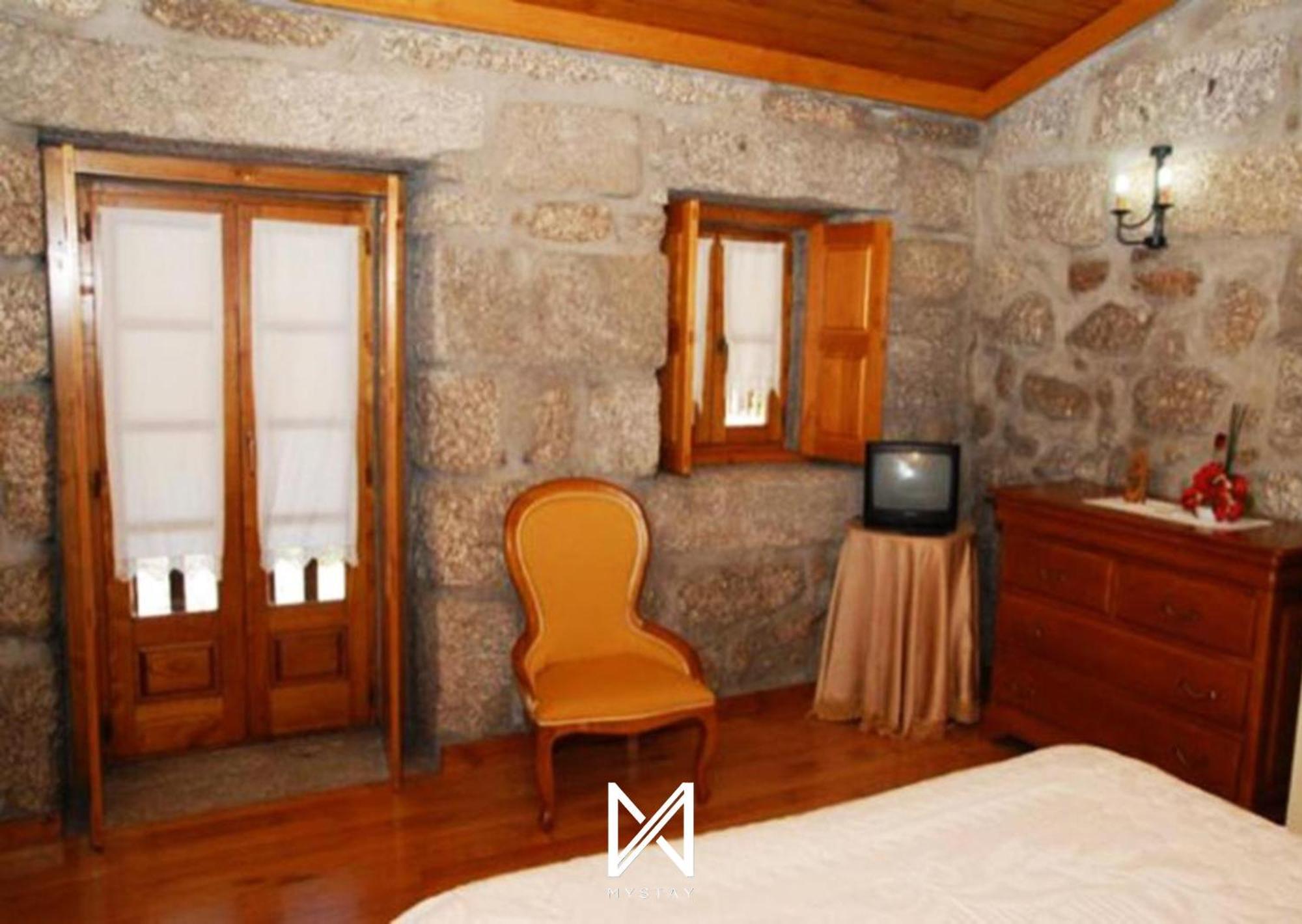 Mystay - Quinta Dos Vieiras Mosteiro  Esterno foto